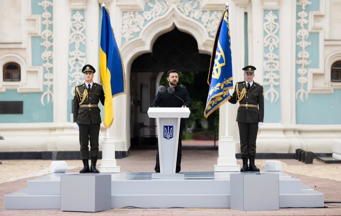 День Конституції: Зеленський звернувся до громадян