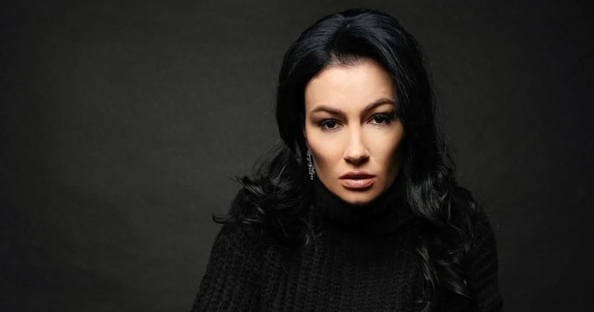 Анастасія Приходько кардинально змінила колір волосся