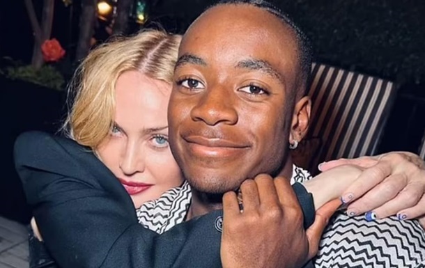 Мадонна зворушливо привітала названого сина Девіда з 20-річчям