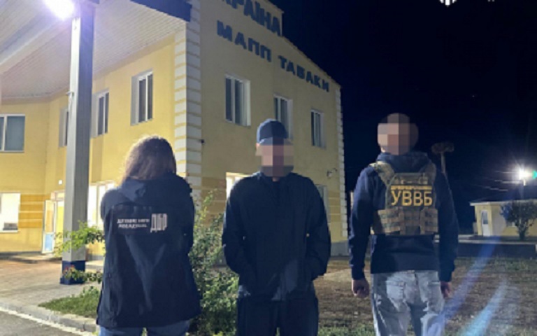 На Одещині викрили шлюбну аферу для звільнення з військової служби