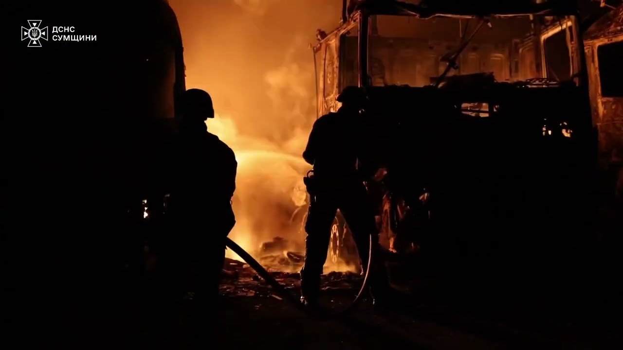 Суми: внаслідок атаки російськими БпЛА зафіксовано влучання по автомобільній стоянці