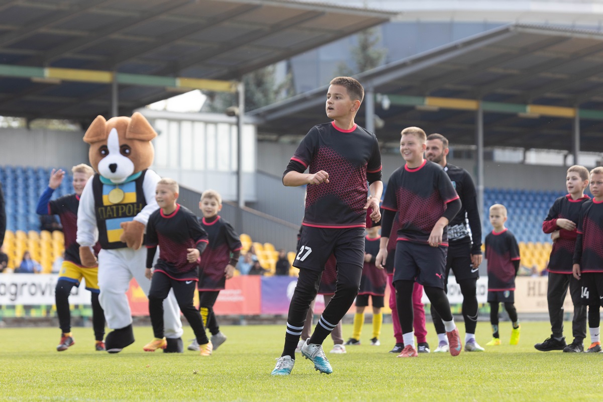 50 проти 11: діти з Олександрії та благодійна ініціатива Павла Журила кинули виклик професійним футболістам