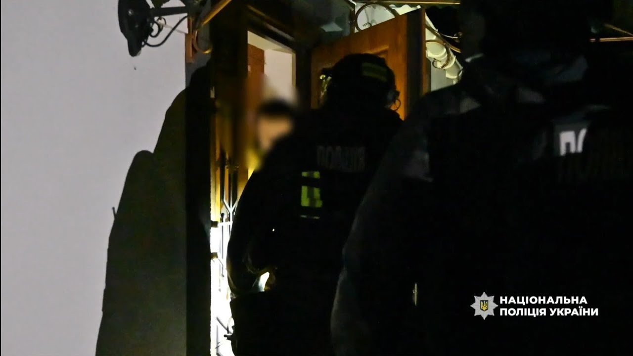 Поліцейські ліквідували злочинну організацію, яка викрала понад півсотні елітних авто в Євросоюзі