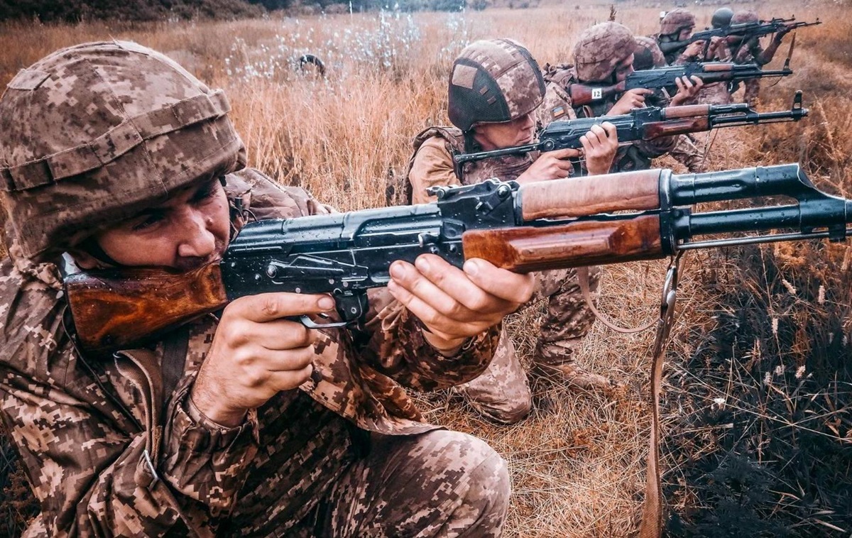 Число боїв на фронтів сягло 200 за добу – Генштаб