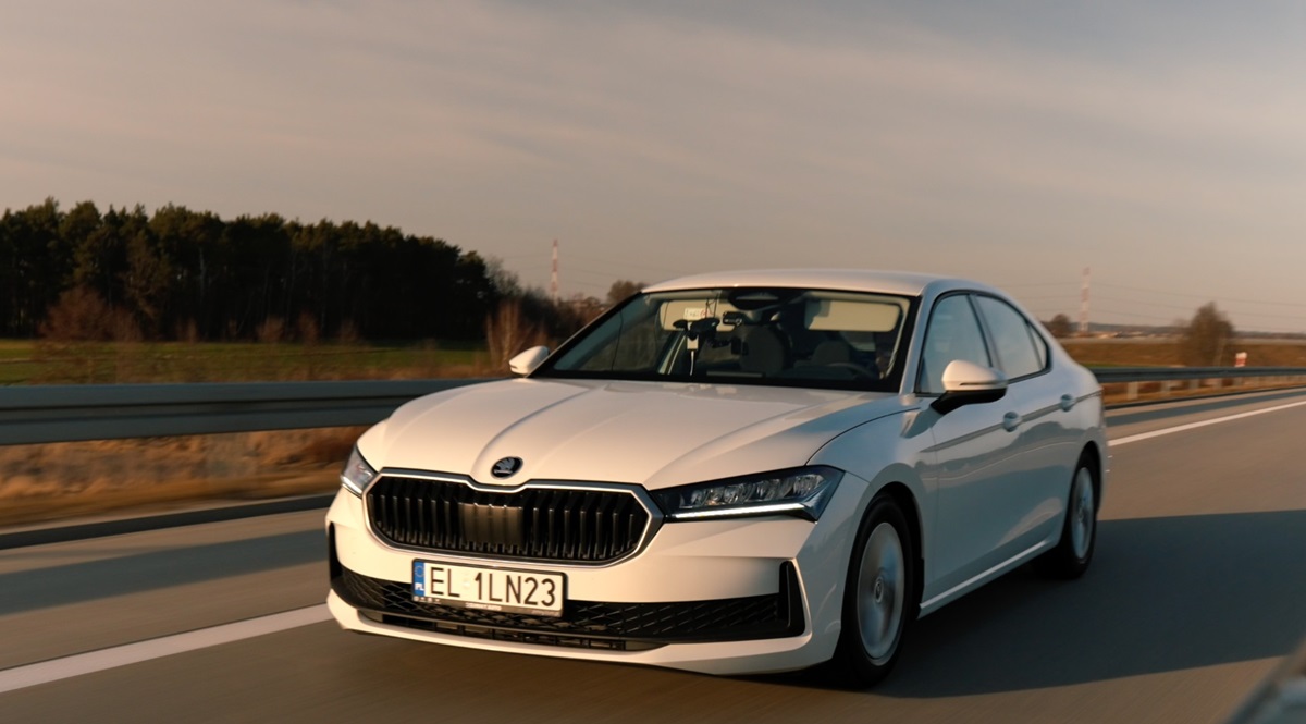 Дизельна Škoda Superb встановила рекорд, проїхавши 2831 км на одному баку