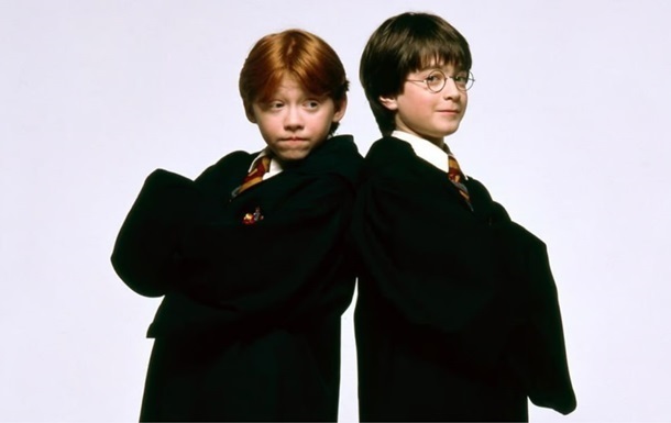 Гаррі Поттер і філософський камінь повертається у кіно