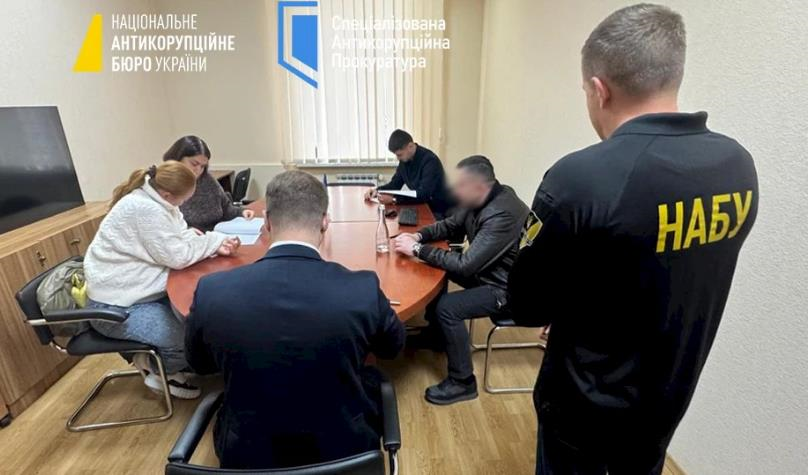 Голову облради з дружиною-нардепкою викрили у у недостовірному декларуванні