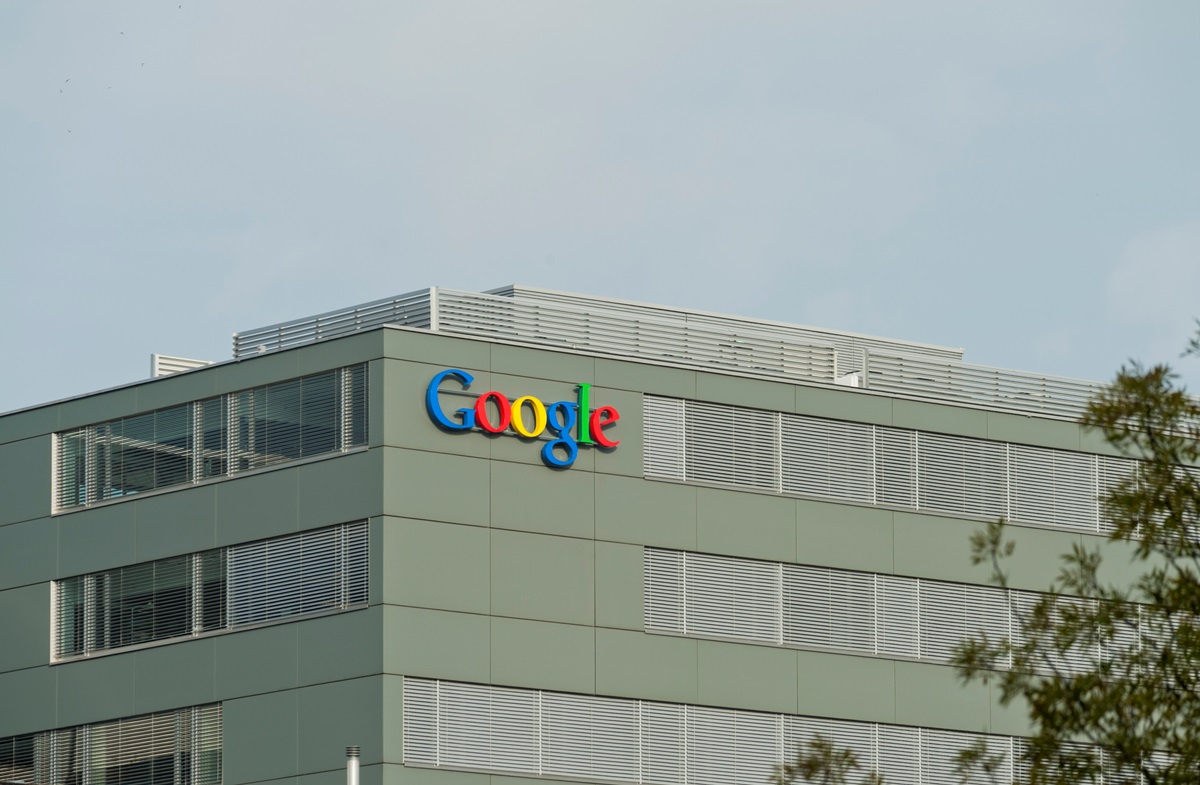 Google інвестує $15 млрд у ШІ-центр в Індії