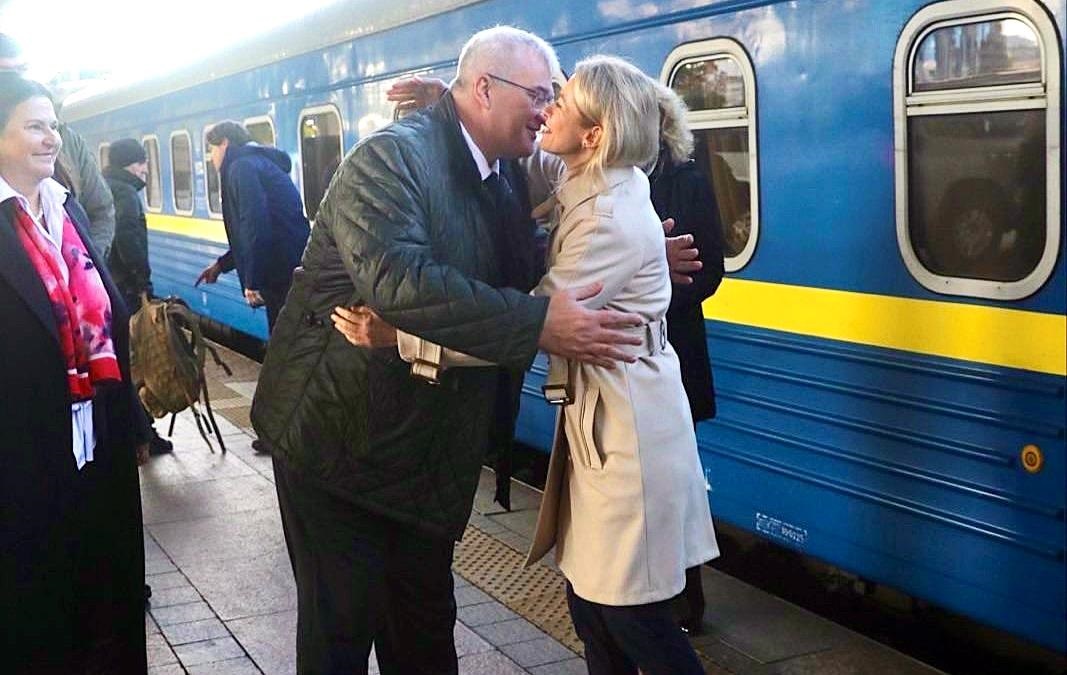 Каллас прибула з візитом до Києва