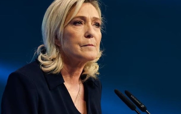 Ле Пен заявила, що блокуватиме усі спроби призначити прем’єра