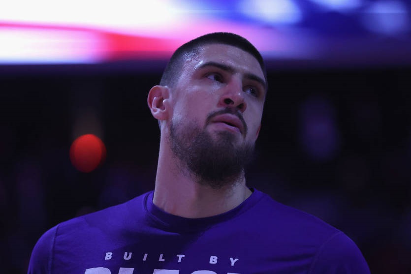 Лень у першій грі з новою командою Нью-Йорк Нікс перемагає Філадельфію