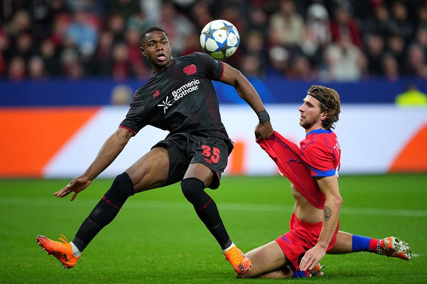 Новини спорту - Невдача Забарного: вилучення та низька оцінка в матчі