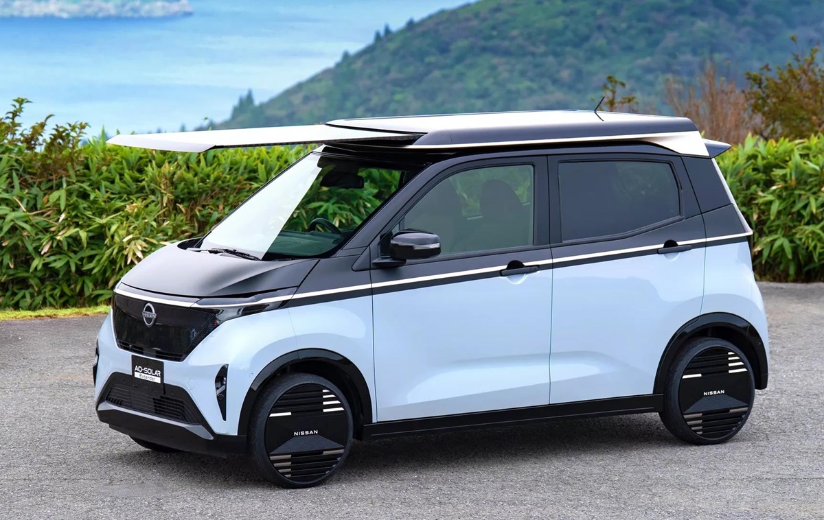Nissan встановить сонячні батареї на даху електромобілів