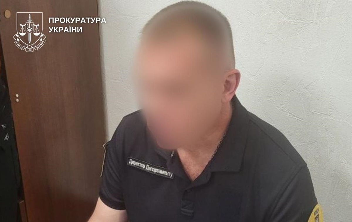 Посадовця КМДА відсторонили через переплату 11 млн за рятувальні авто