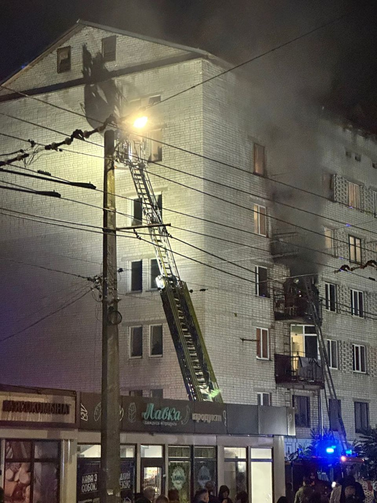 Пожежа в гуртожитку Житомира: студенти отруїлися чадним димом