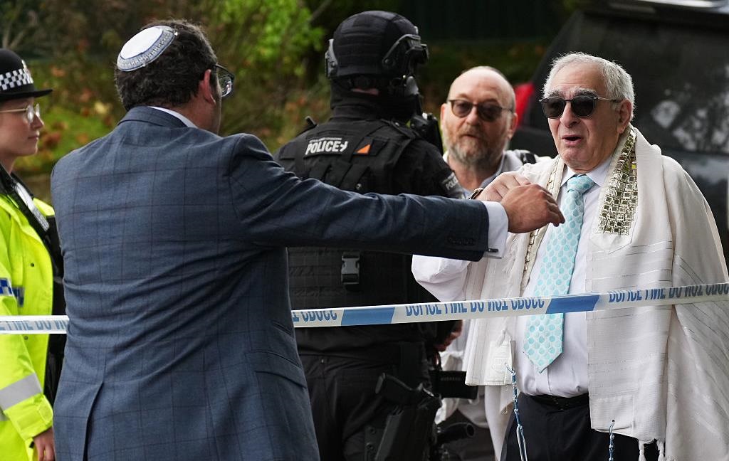 Різанина в синагозі в Британії: двоє загиблих, нападник убитий