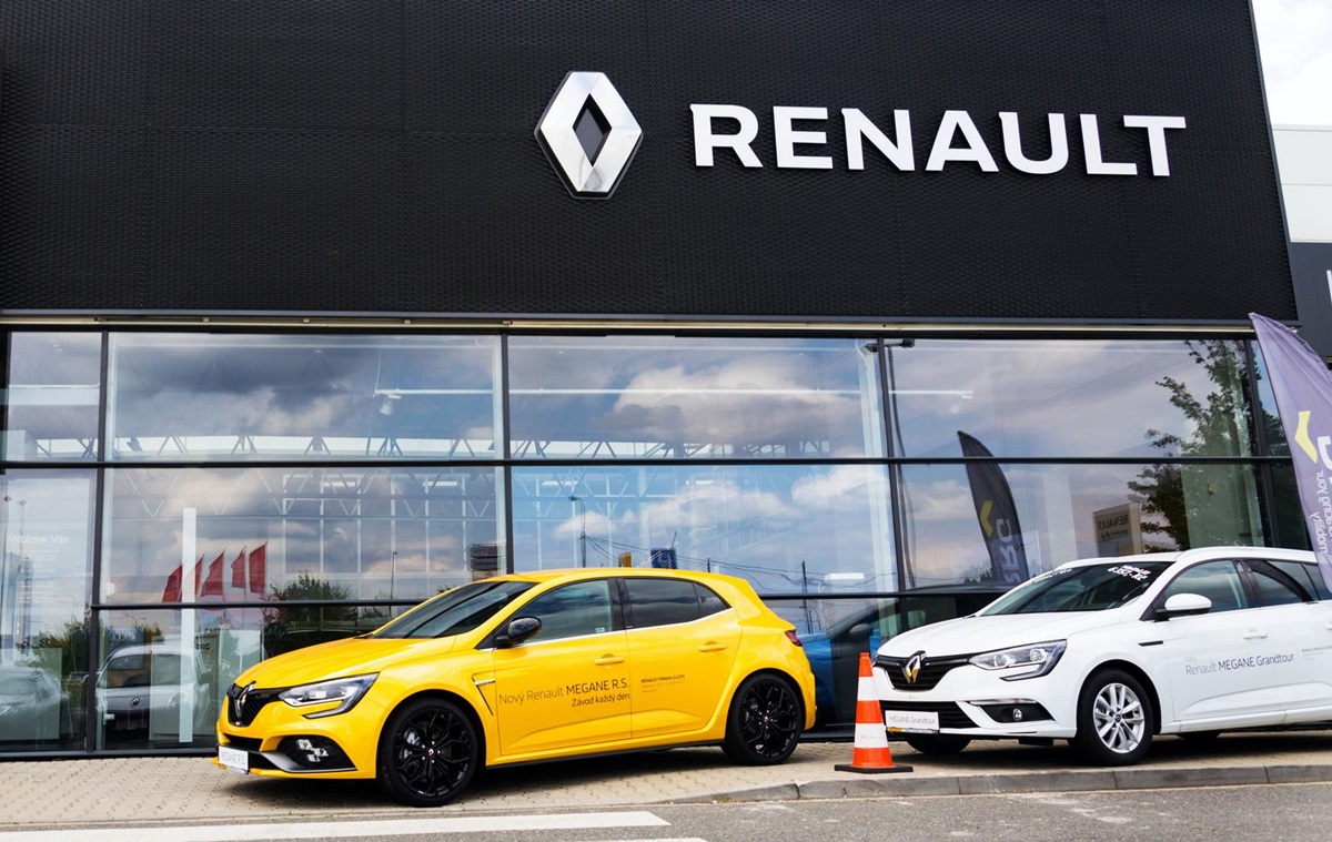 Новини бізнесу - Росія наклала санкції на Renault за допомогу Україні