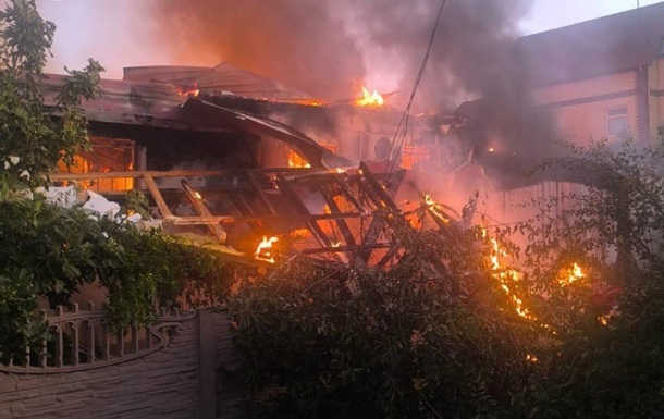 Росіяни атакували Херсон: одна людина загинула, ще четверо поранені