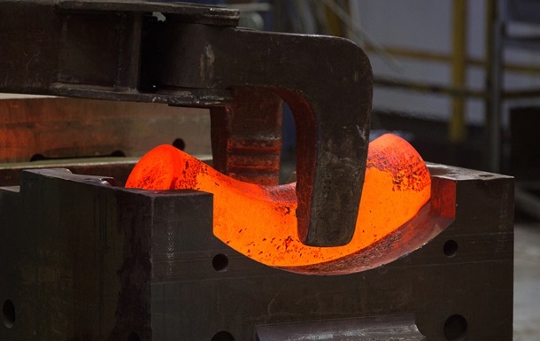 Слідом за автозаводами: виробник титану РФ переходить на 4-денний тиждень