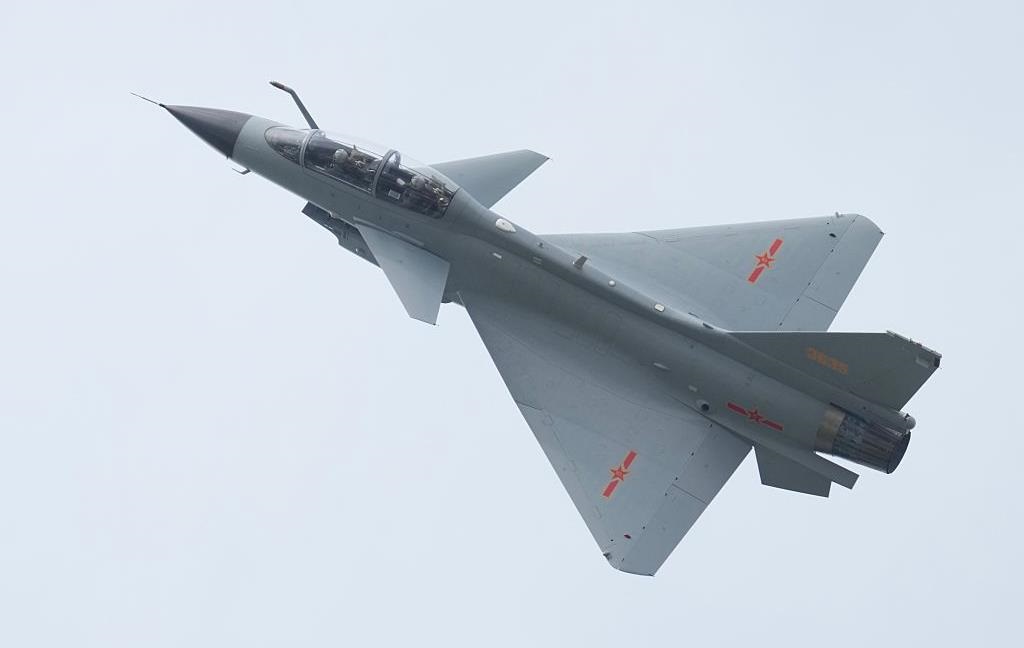 Стратегічна авіація Китаю проводить навчання поблизу берегів Тайваню