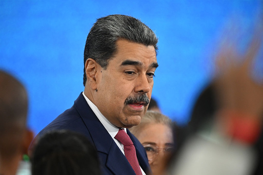 Трамп дозволив ЦРУ проводити таємні операції проти Мадуро у Венесуелі – ЗМІ