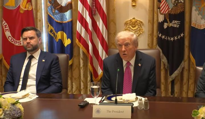 Трампу показали мапи “больових точок” РФ – ЗМІ