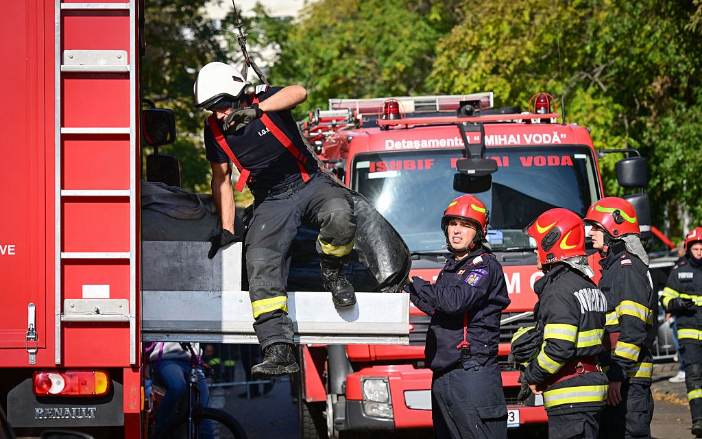 У Бухаресті через вибух у багатоповерхівці загинули троє людей