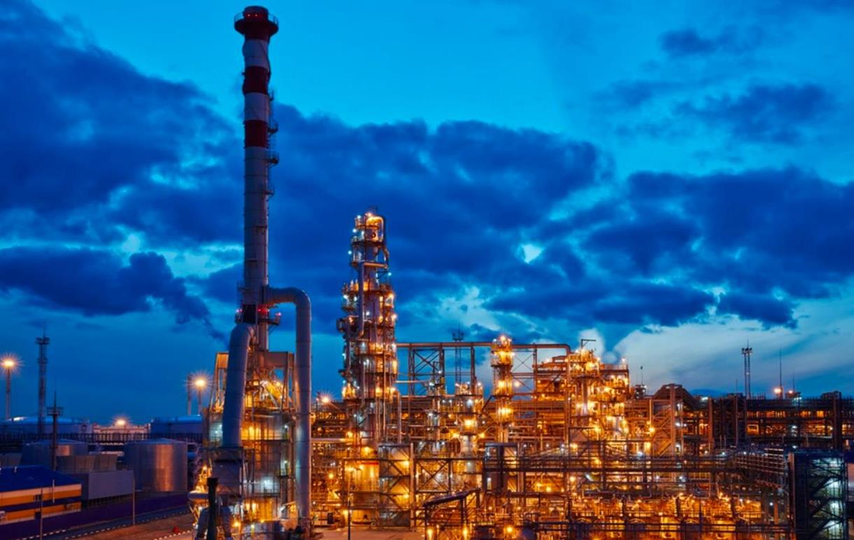 Новини світу - У НПЗ в Тюмені поцілили два дрони, є пошкодження - соцмережі