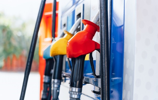 У РФ на мережах АЗС Медведчука виник дефіцит бензину