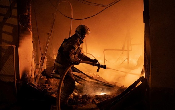 Удар по Харкову: у місті спалахнули пожежі