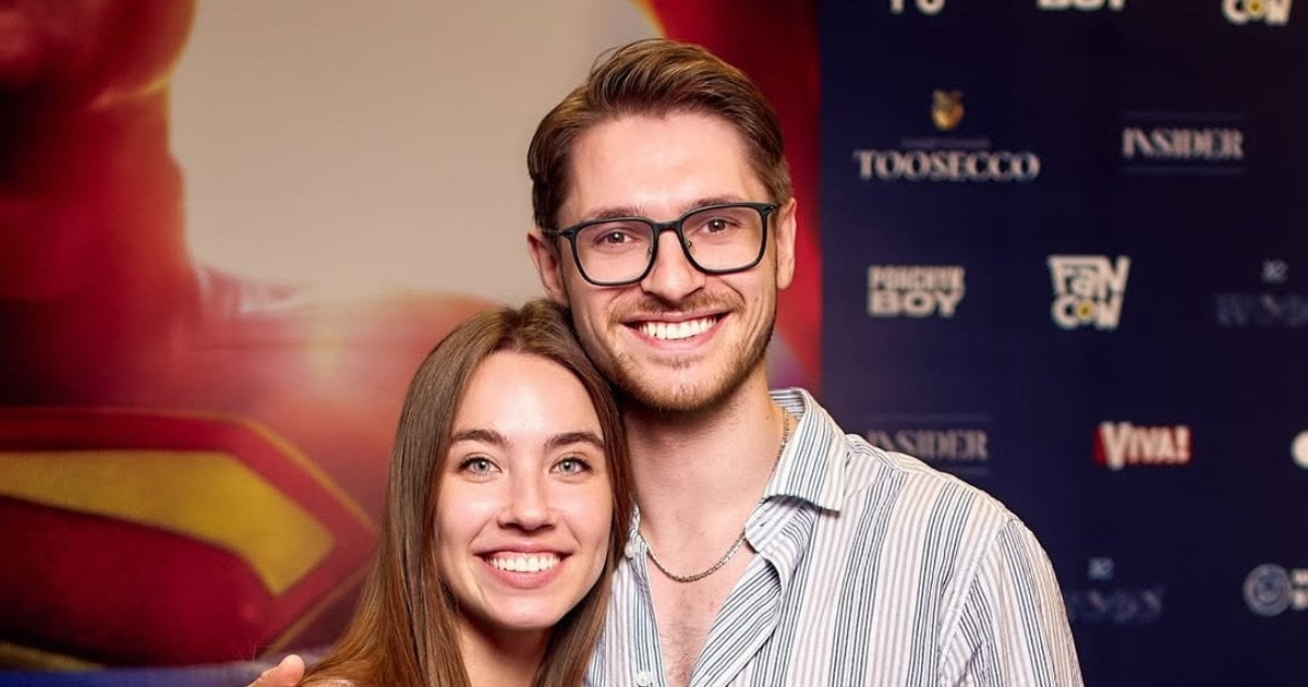 Українські зіркиАнгеліна Самчик та Євген Лісничий оголосили про заручини