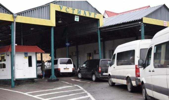 Українців попередили про затримки руху на пункті пропуску Устилуг – Зосин