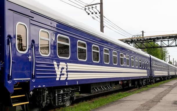 Укрзалізниця призупинила рух потягів на Сумщині