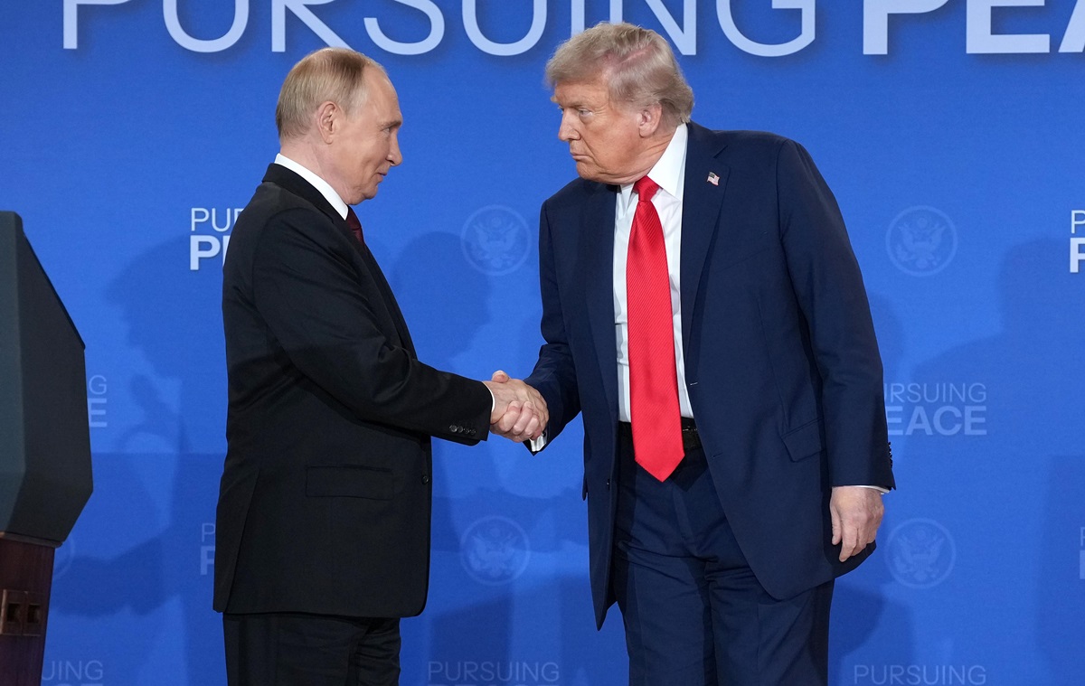 ЄС, Угорщина і Кремль зробили заяви стосовно зустрічі Трампа та Путіна