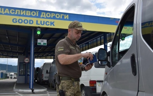 За два місяці з України виїхали 100 тисяч молодих чоловіків – ЗМІ