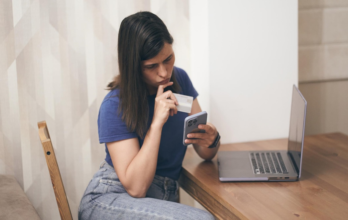 Іспанський сервіс адмінпослуг розриває договори з росіянами – ЗМІ