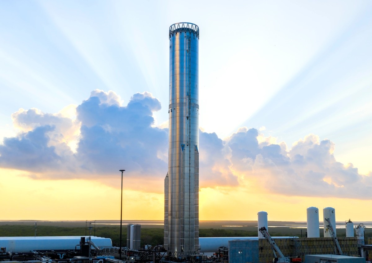 Оновлений SpaceX Starship вибухнув під час ранніх випробувань