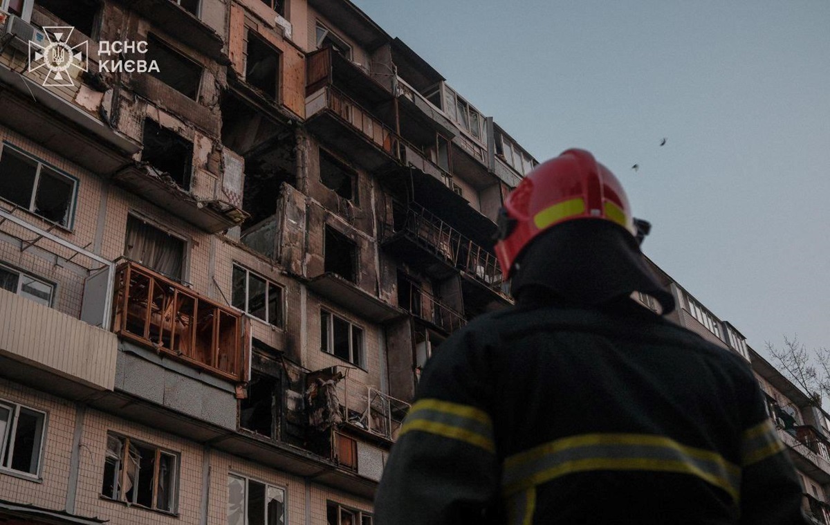 У Києві завершили пошукові роботи після атаки Росії