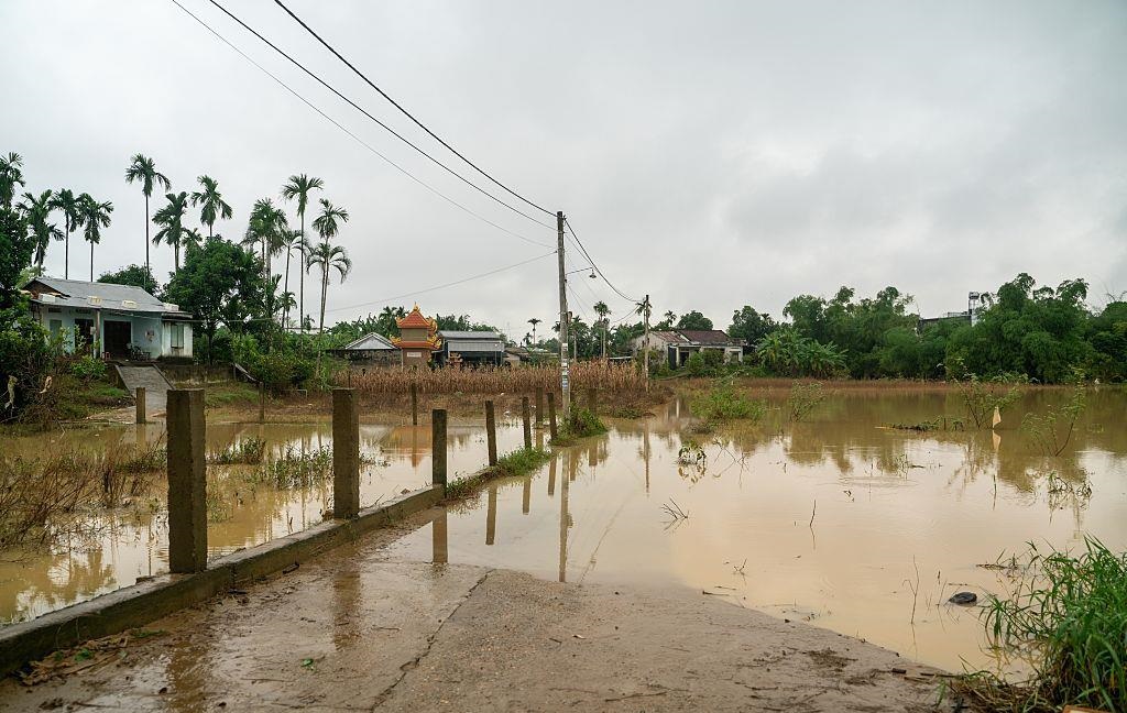 У В’єтнамі через повені загинуло понад 40 людей