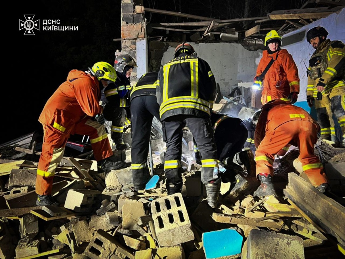 Удар по Київщині: з’явилися фото наслідків