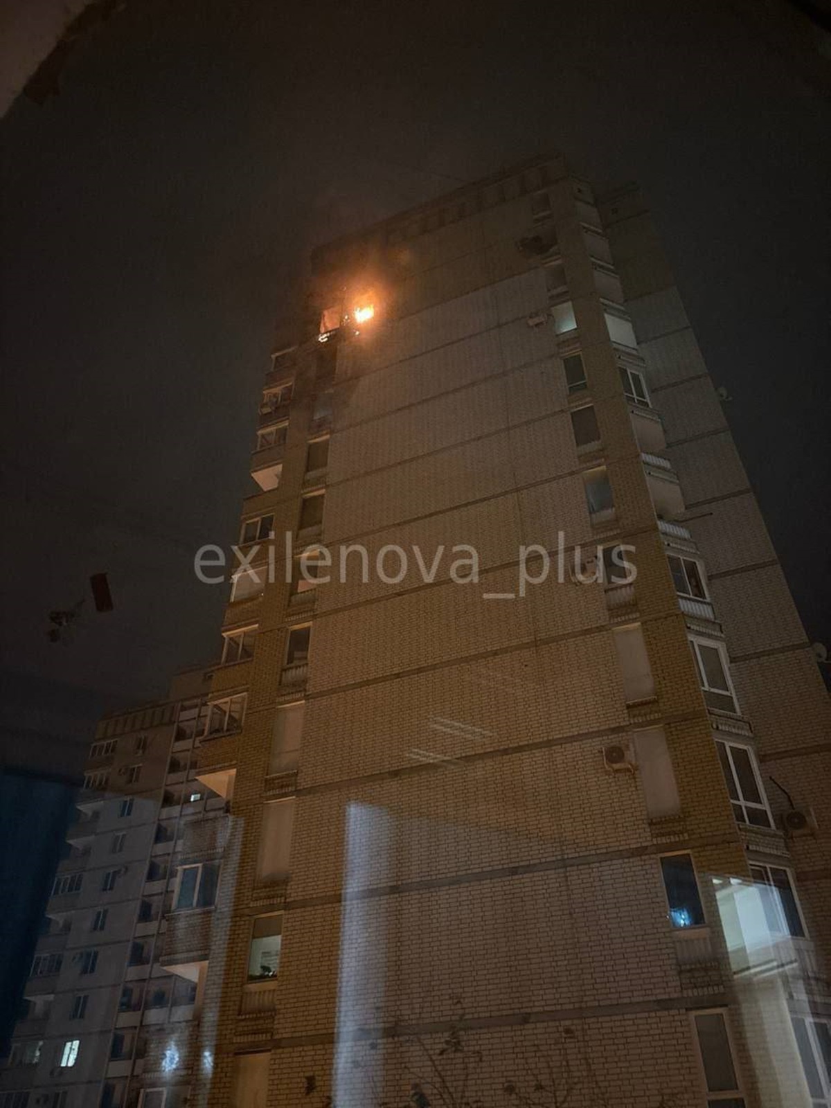 Вибухи і пожежі: російський Волгоград атакують БпЛА