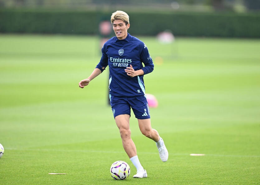 Аякс досяг домовленості з колишнім захисником Арсеналу