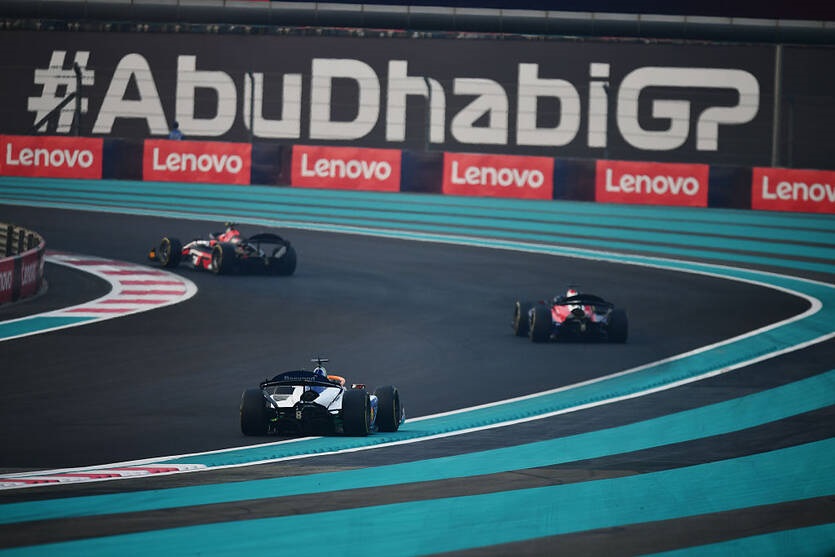 Бондарев фінішував першим у першій гонці другого етапу в Абу-Дабі