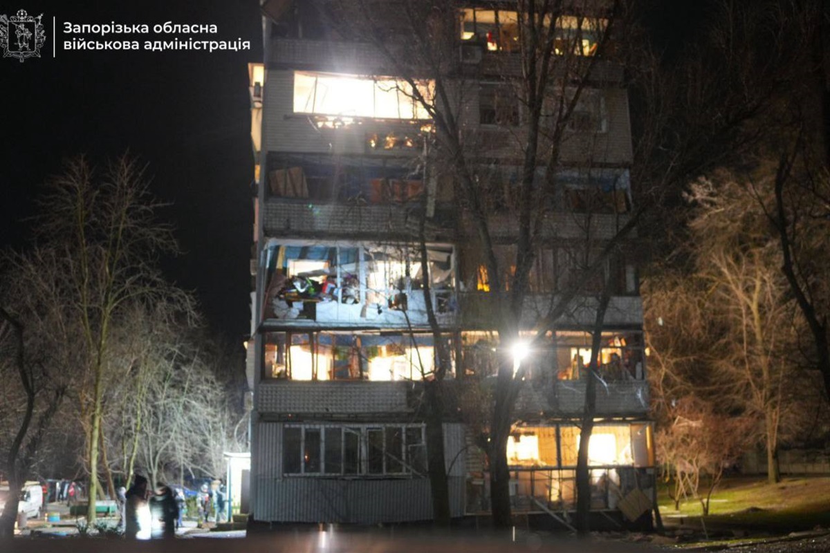 Новини України - Пожежа і пошкодження: росіяни вдарили по Запоріжжю