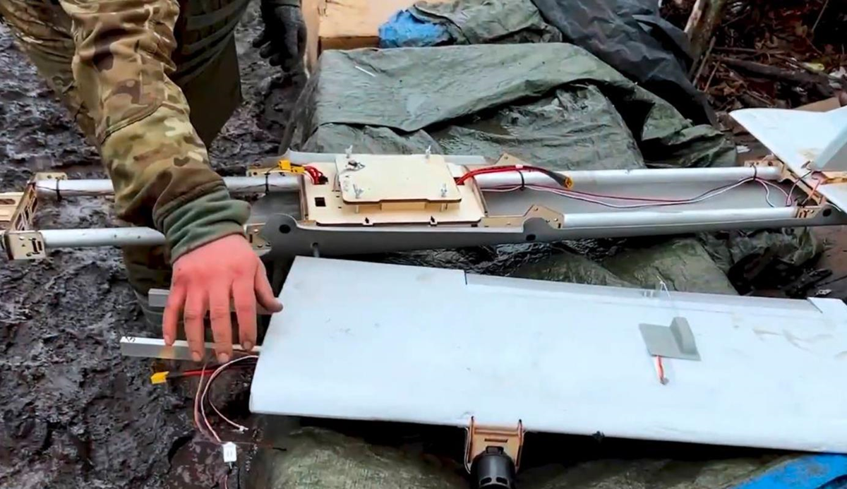 Новини України - Росіяни почали встановлювати Starlink на дрони Молнія