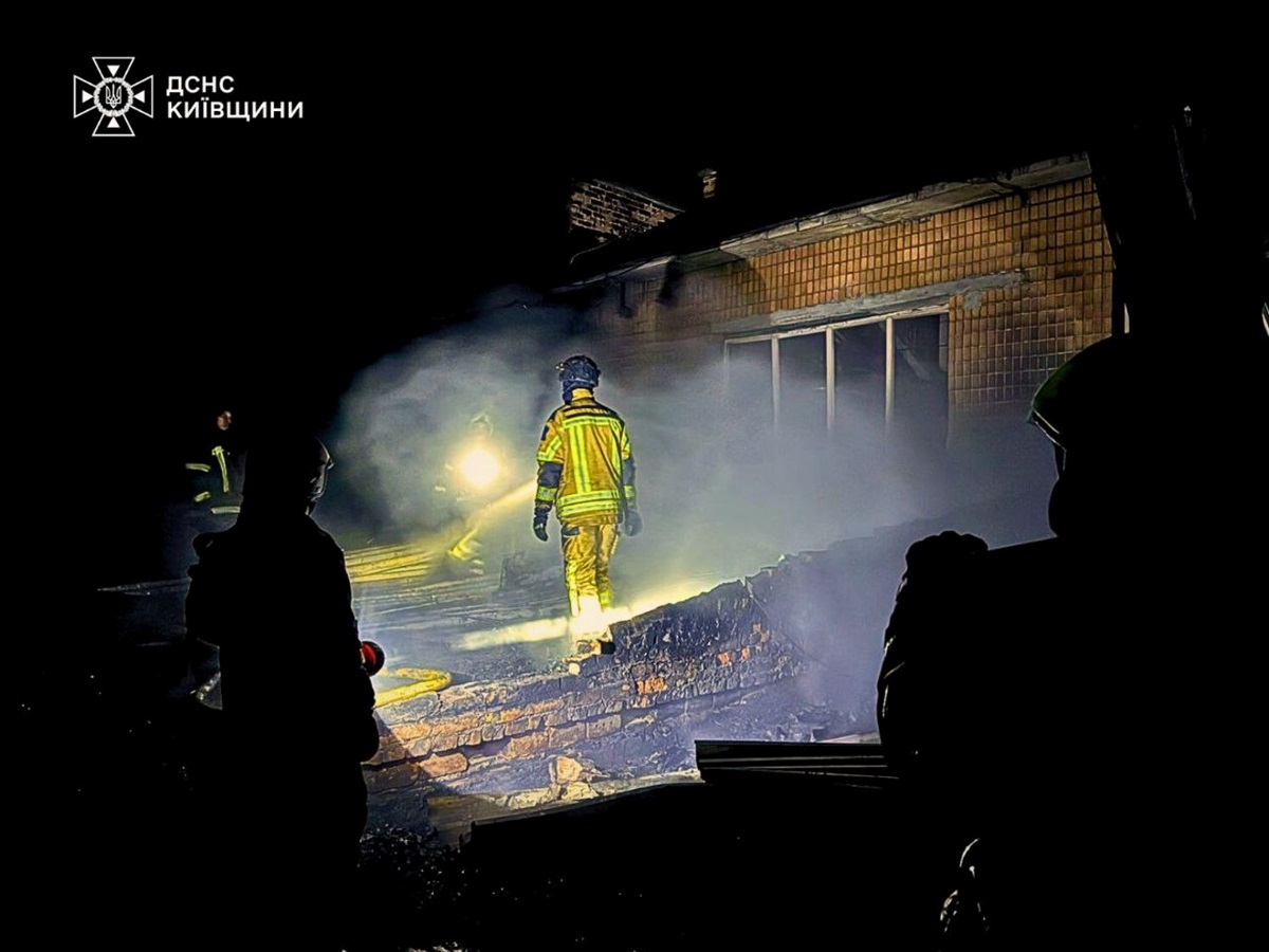 Новини України - У Фастові через обстріл виникли пожежі
