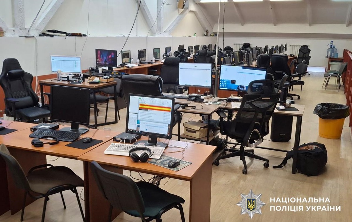 В Україні викрили мережу call-центрів, яка ошукала громадян ЄС на 50 млн