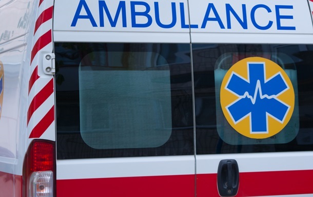 Російські війська обстріляли лікарню в Херсоні: двоє потерпілих