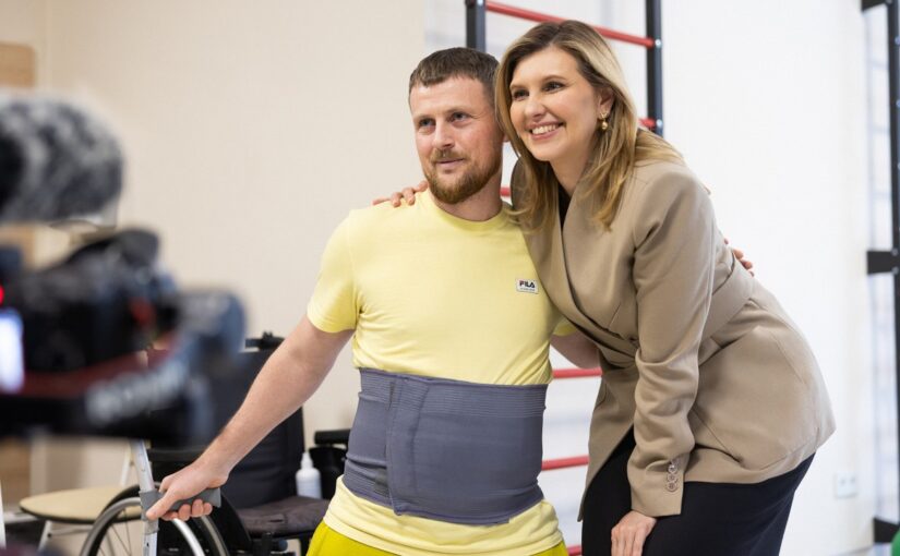 На Хмельниччині Олена Зеленська відвідала заклади, де надають реабілітаційну допомогу