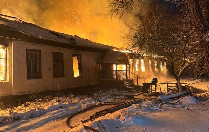 На Чернігівщині палав центр соціальної адаптації: невідома доля трьох людей